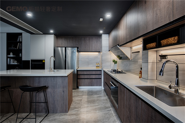 輕奢定制家具加盟店如何做到生意火爆，有什么經(jīng)營技巧？